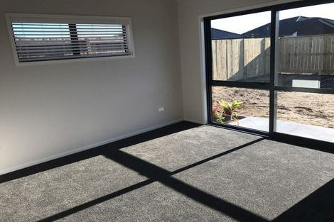 Photo of property in 15 Harding Drive, Papamoa Beach, Papamoa, 3118