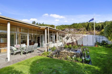 Photo of property in 33 Sylvan Way, Silverstream, Upper Hutt, 5019