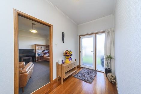 Photo of property in 6 Innes Place, Roslyn, Palmerston North, 4414