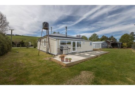 Photo of property in 203 Whitecliffs Road, Whitecliffs, Coalgate, 7673