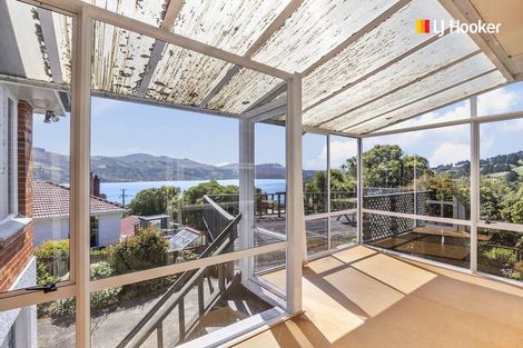 Photo of property in 1 Featherston Street, Macandrew Bay, Dunedin, 9014