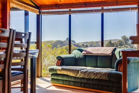 Photo of property in 25 James Cook Drive, Whitby, Porirua, 5024