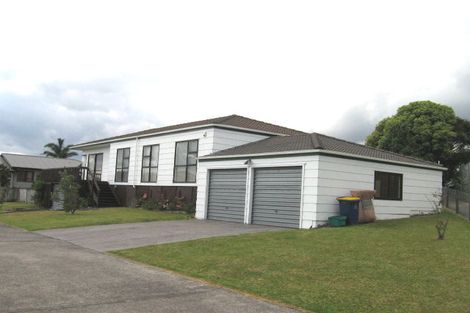 Photo of property in 13 Raphael Place, West Harbour, Auckland, 0618