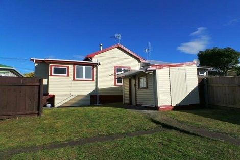 Photo of property in 145 Cambridge Street, Levin, 5510
