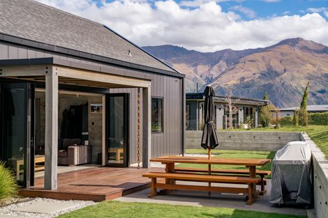 Photo of property in 5 Mills Road, Wanaka, 9305