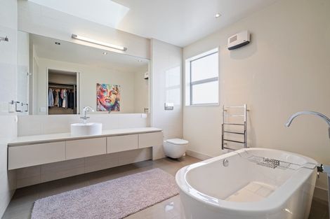 Photo of property in 6 Clearview Street, Wanaka, 9305