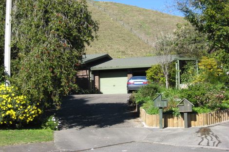 Photo of property in 16 Ritchie Place, Havelock North, 4130