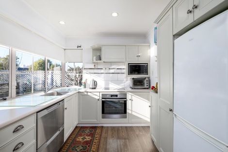 Photo of property in 17 Churchill Place, Waimate, 7924