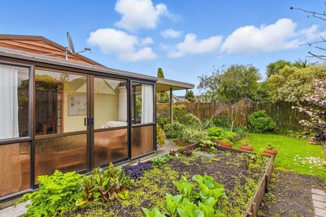 Photo of property in 48 Kapiti Road, Paraparaumu, 5032