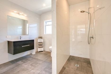 Photo of property in 16 Manganui Place, Te Awa, Napier, 4110