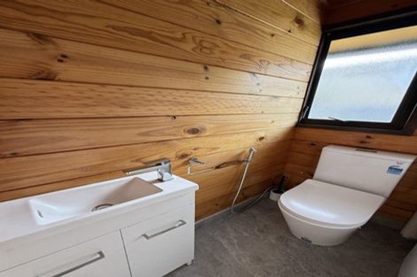 Photo of property in 6 Bronzewing Terrace, Unsworth Heights, Auckland, 0632