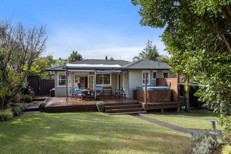 Photo of property in 46 Normanton Street, Glenfield, Auckland, 0629