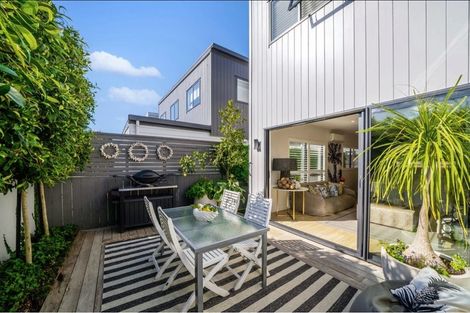 Photo of property in 30b Francis Street, Hauraki, Auckland, 0622