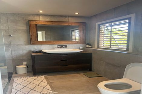 Photo of property in 48 Tawa Road, Kumeu, 0891