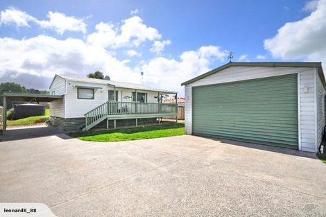 Photo of property in 15 Kowhai Avenue, Kaiaua, Pokeno, 2473