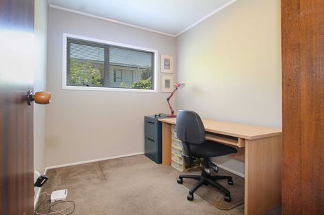 Photo of property in 1/56 Knightsbridge Drive, Forrest Hill, Auckland, 0620