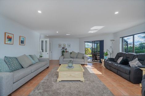 Photo of property in 51 Cholmondeley Crescent, Whitianga, 3510