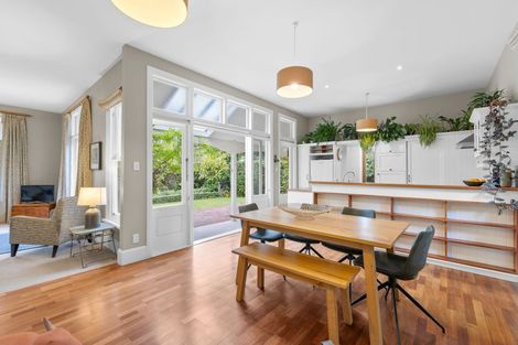 Photo of property in 93 Dyers Pass Road, Cashmere, Christchurch, 8022