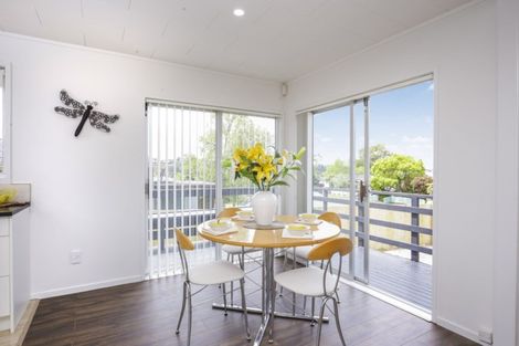 Photo of property in 8 Libra Street, Glen Eden, Auckland, 0602