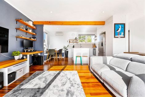 Photo of property in 45 Totara Road, Te Atatu Peninsula, Auckland, 0610