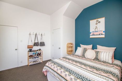 Photo of property in 1 Jacaranda Grove, Maungaraki, Lower Hutt, 5010