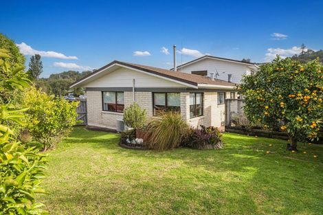 Photo of property in 1 Carr Street, Te Kamo, Whangarei, 0112