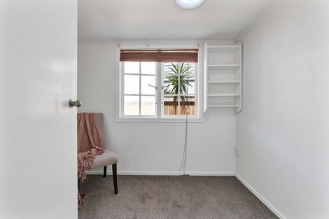 Photo of property in 25a Saxton Road, Upper Vogeltown, New Plymouth, 4310