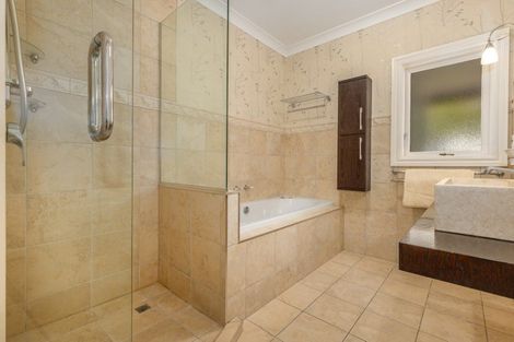 Photo of property in 208 Roslyn Road, Levin, 5510