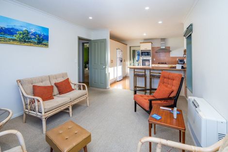 Photo of property in 15 Roderick Place, Rototuna, Hamilton, 3210