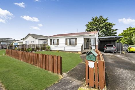 Photo of property in 1/12 De Bloge Place, Clendon Park, Auckland, 2103