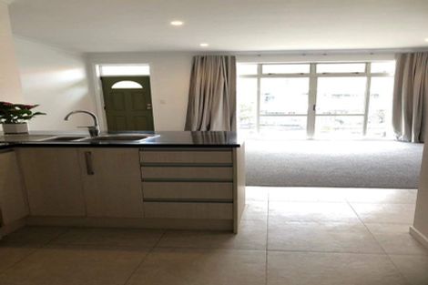 Photo of property in 4/44 Carlos Drive, Flat Bush, Auckland, 2016