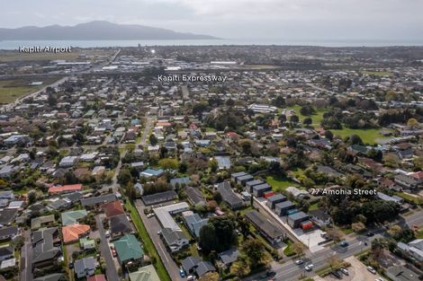 Photo of property in 77 Amohia Street, Paraparaumu, 5032