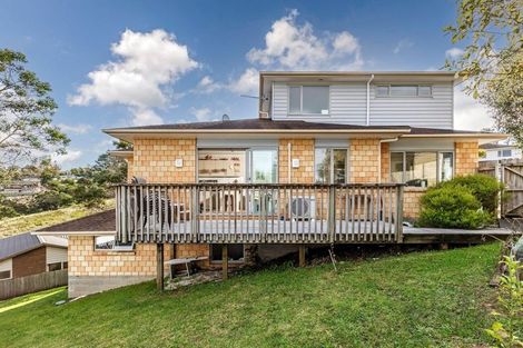 Photo of property in 44 Namsan Close, Fairview Heights, Auckland, 0632