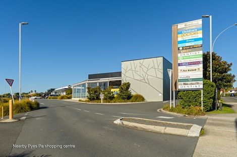 Photo of property in 32 Fairfax Crescent, Pyes Pa, Tauranga, 3112