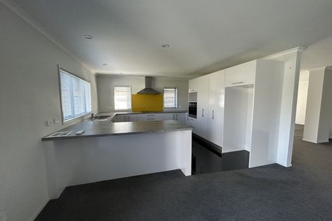 Photo of property in 71 Links Drive, Waiwhakaiho, New Plymouth, 4312