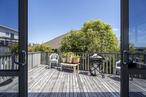 Photo of property in 27 Endeavour Drive, Whitby, Porirua, 5024