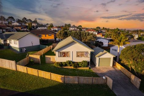 Photo of property in 11 Killygordon Place, Massey, Auckland, 0614