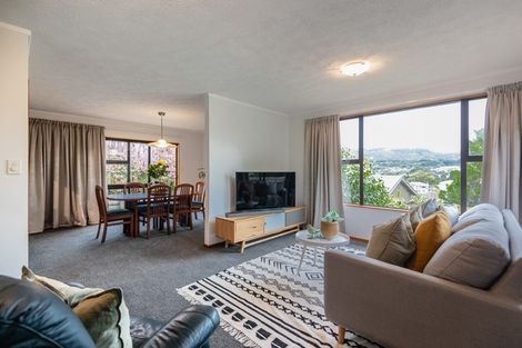 Photo of property in 16 Romney Square, Tawa, Wellington, 5028