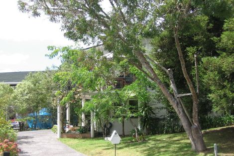 Photo of property in 9 Oruamo Place, Beach Haven, Auckland, 0626