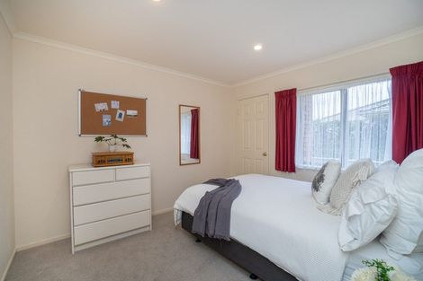 Photo of property in 143 Summerhill Drive, Fitzherbert, Palmerston North, 4410