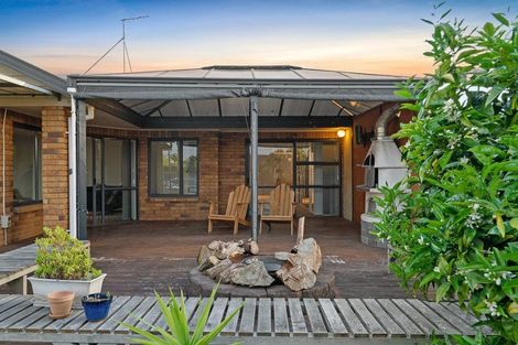 Photo of property in 6b Sheriff Place, Randwick Park, Auckland, 2105