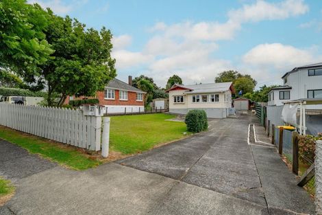 Photo of property in 41 Hutchinson Avenue, New Lynn, Auckland, 0600