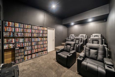 Photo of property in 11 Corlett Road, Plimmerton, Porirua, 5026