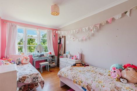 Photo of property in 12 Le Quesne Place, Fairfield, Hamilton, 3214