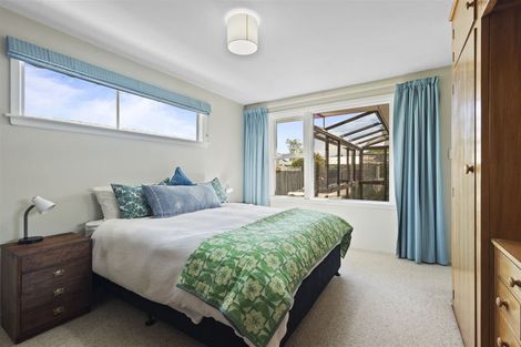 Photo of property in 6 Dulles Place, Papanui, Christchurch, 8053