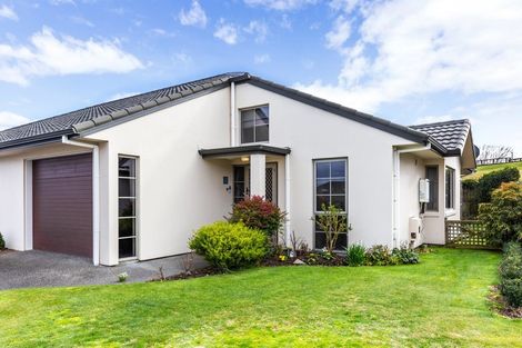 Photo of property in 4 Lakeridge Close, Rangatira Park, Taupo, 3330