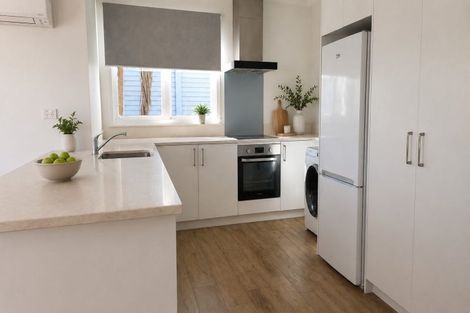 Photo of property in 2/32 Aramoana Avenue, Devonport, Auckland, 0624