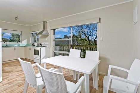 Photo of property in 147 Carlisle Road, Northcross, Auckland, 0632