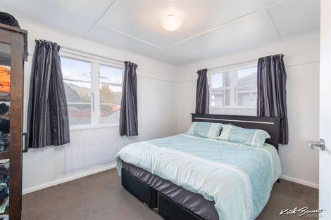Photo of property in 25 Hewer Crescent, Naenae, Lower Hutt, 5011