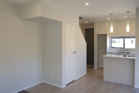 Photo of property in 1/51 Wharf Road, Te Atatu Peninsula, Auckland, 0610